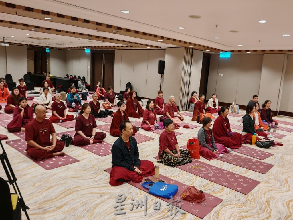 (古城/花城版)古儒蓝日川将课程收益及现场筹款,共捐助11万5502令吉予波德申中华中学