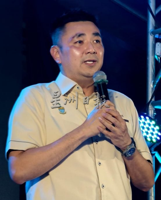 （大北马）方美铼州政府探讨方美铼探讨AI监测车流量