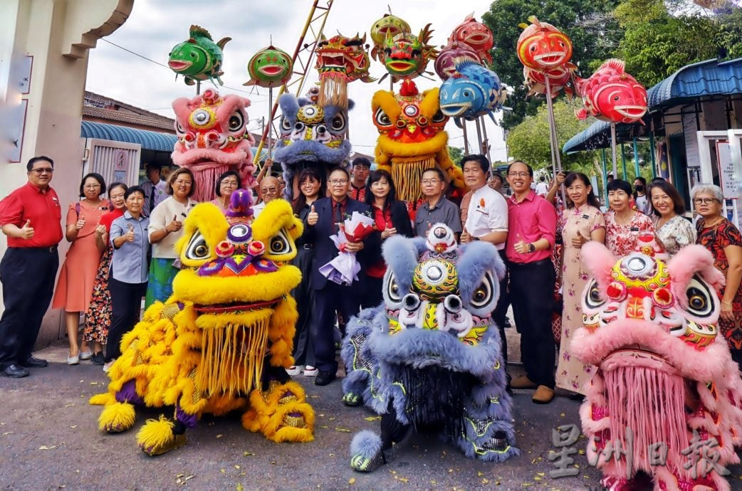 三民华中服务36载 副校长王剑伟荣休