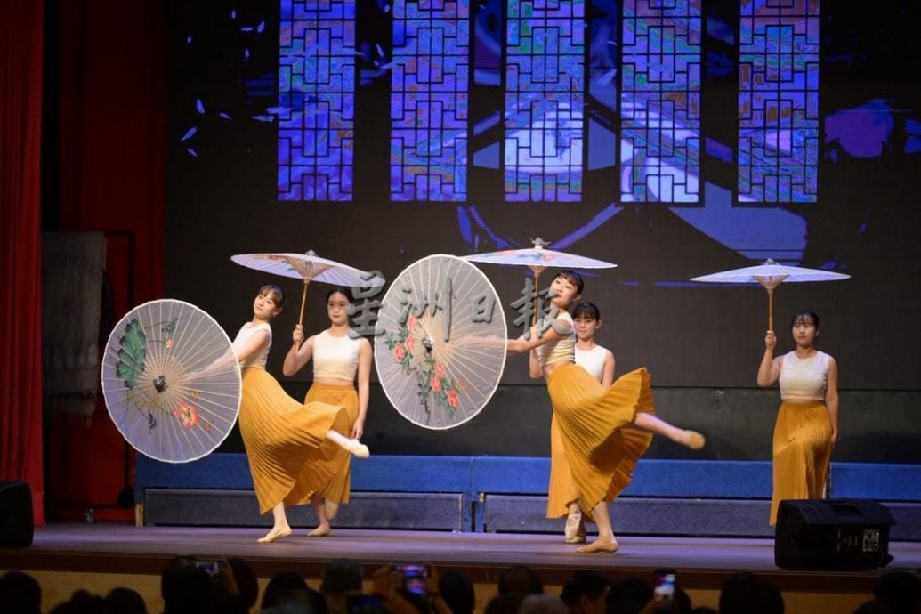 (大都会）「天足」客家女性文化艺术交流演出 隆雪华堂隆重登场