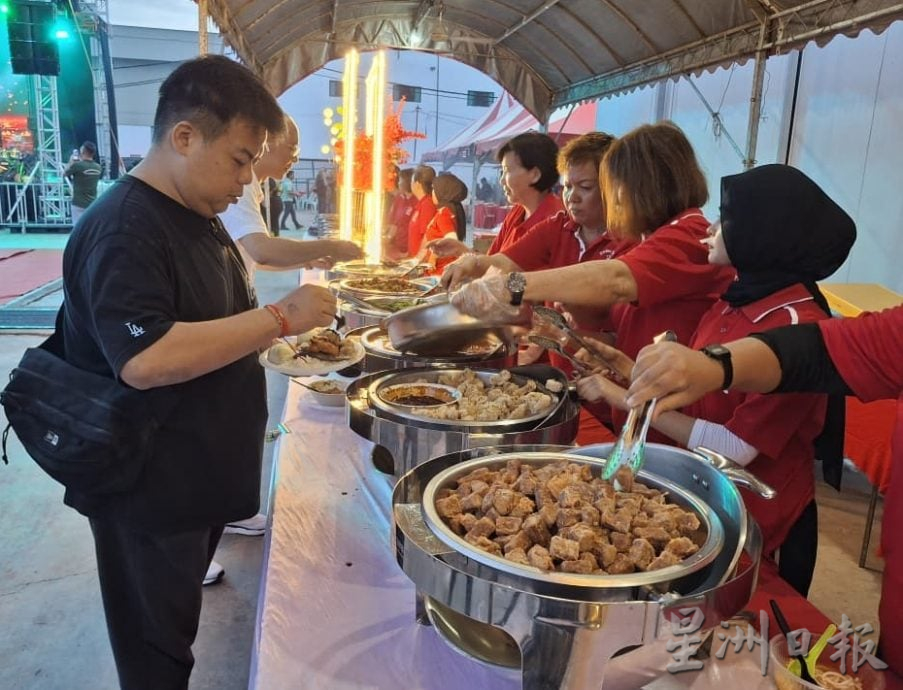 （大北马）澳鑫集团庆赞中元演唱会，开宴200桌吸引人潮享用美食