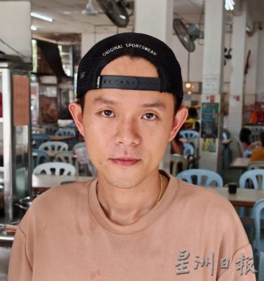 已签发 柔:民生特工队:路面出现溢水坑洞,清水流失逾1个月