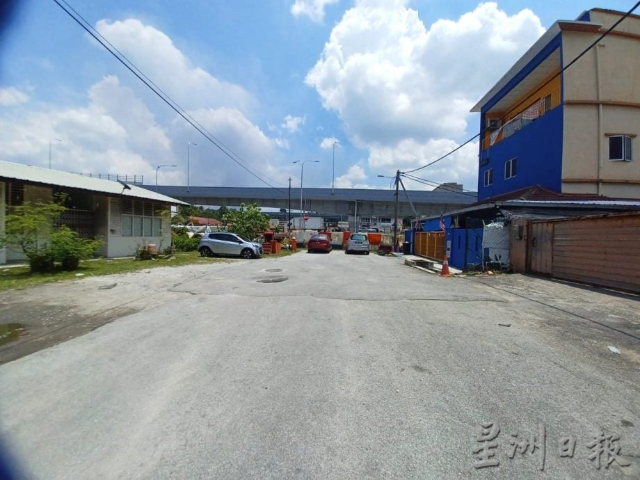 大都会/封面/乌冷路衔接至蕉赖9哩的道路提升和天桥工程已近完工,预计年杪通车