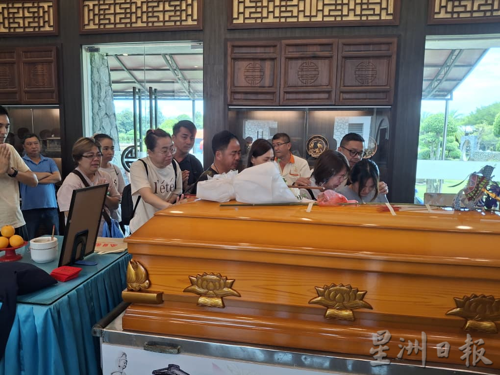 （大北马）交怡脚车赛华男被车撞身亡出殡