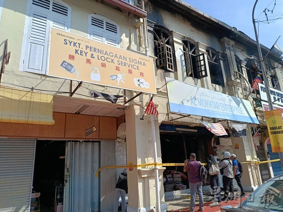 东:(已签发)关丹马哥打路老店屋火灾 广肇会馆百年家具也没了