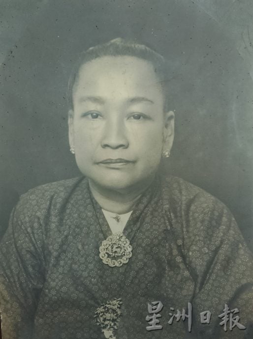 供星洲网：甲必丹李三与拿督李鸿裕：一个华人家族在南洋的百年风华