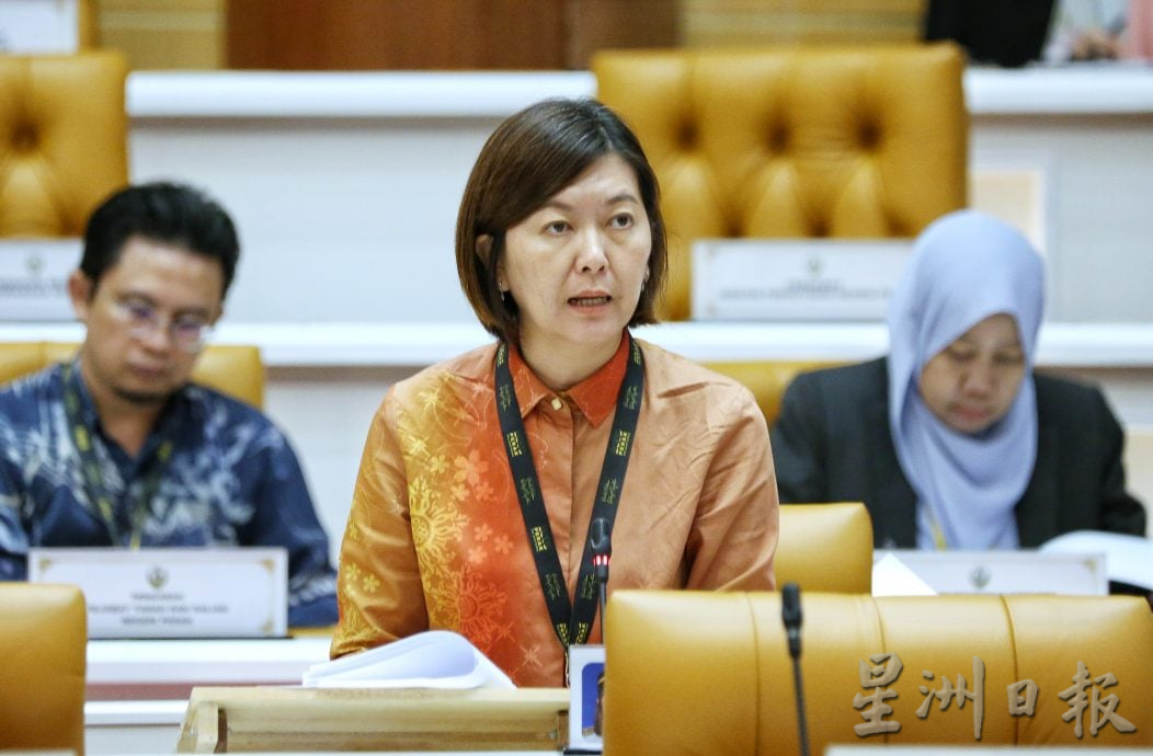 州议会|黄诗情:复新转卖或出租 探讨收回荒废屋