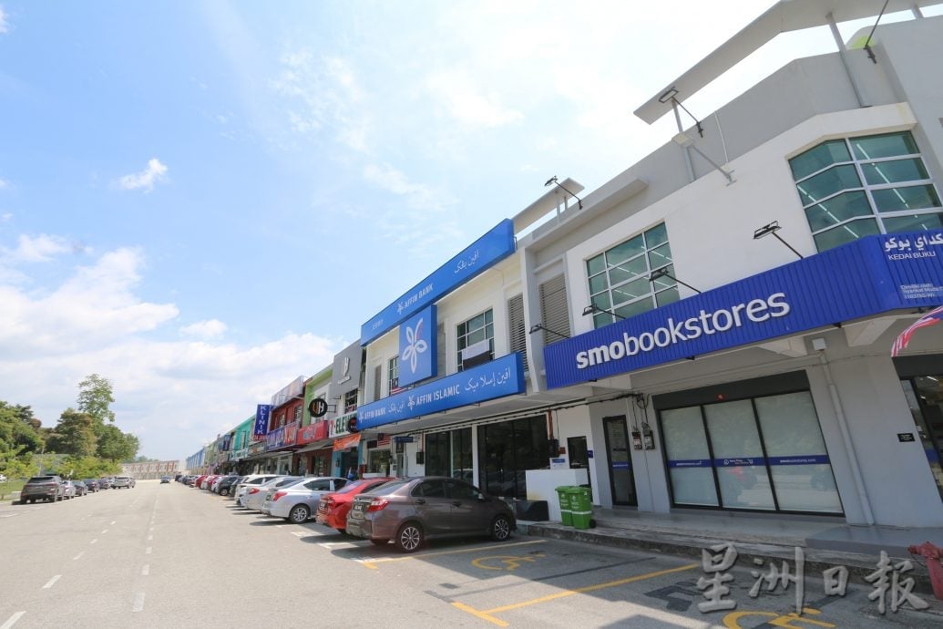 东:(已签发)超市连锁店纷纷迁入,劳勿新商业区欣欣向荣