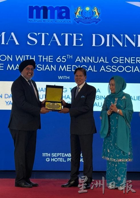 (大北马)曹观友对优异生遭大学拒录表达震惊与失望 促政府检讨UPU制度