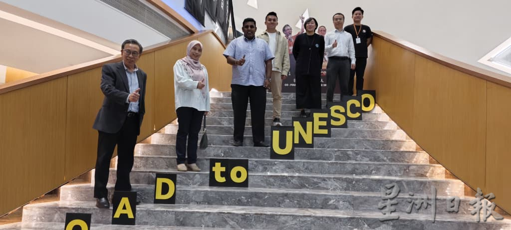 **已签发**柔：封面：新版《鼓动新山》佳评如湖  柔政府探讨纳入旅游项目