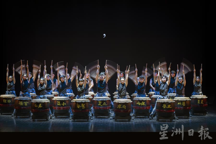 **已签发**柔：封面：新版《鼓动新山》佳评如湖  柔政府探讨纳入旅游项目