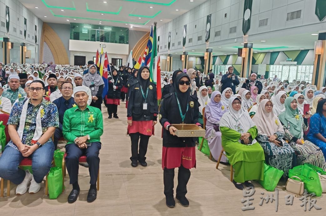 （全国版）努丽达沙烈：84%年轻女性用手机浏览色情内容。