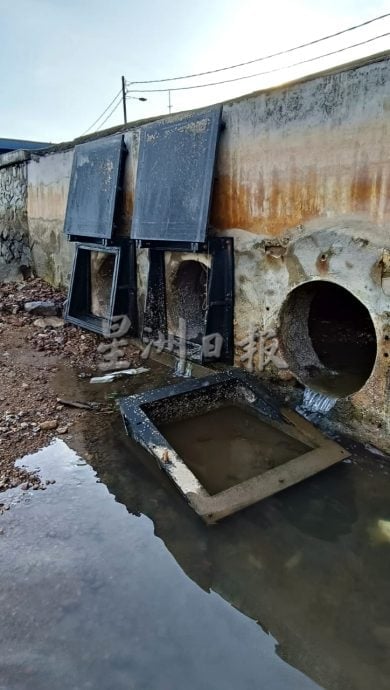 波德申海边教堂屡遭水患 大潮一来即变“水乡”危机四伏