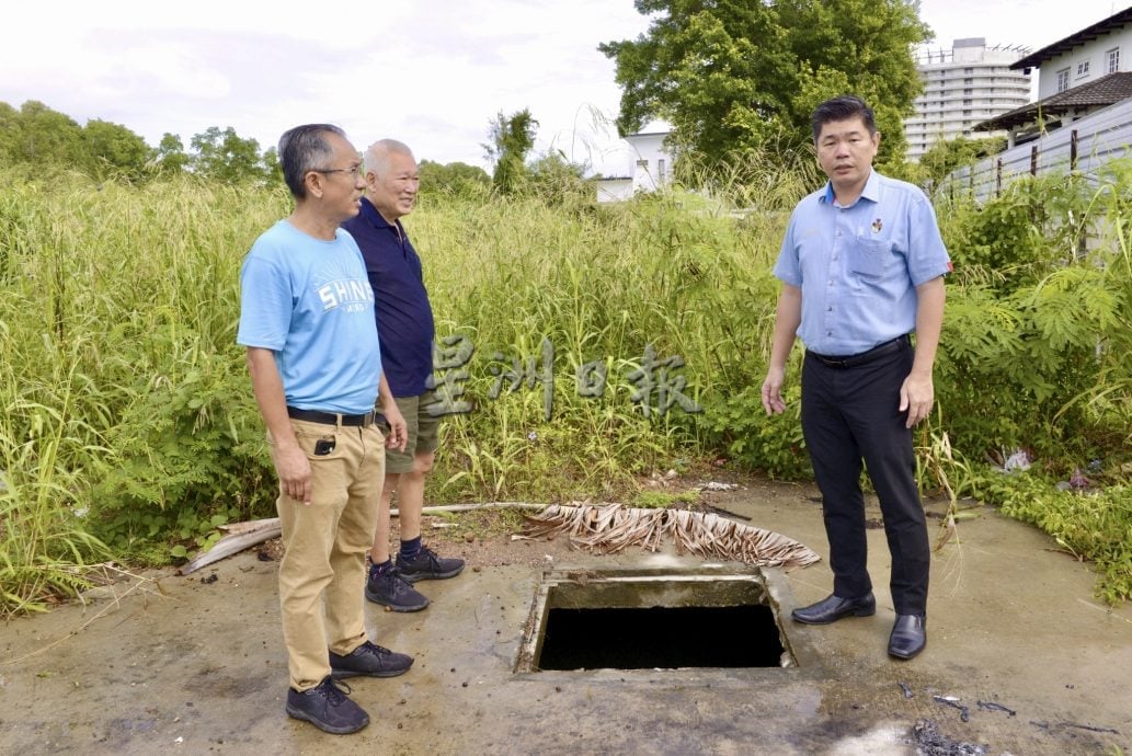 波德申海边教堂屡遭水患 大潮一来即变“水乡”危机四伏