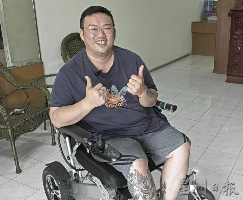 全国:暖势力(尽快刊出):陈颖纬的叶雕人生