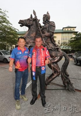 已签发 全国：杨家将代表人物杨业雕像 成文化节会场瞩目打卡点