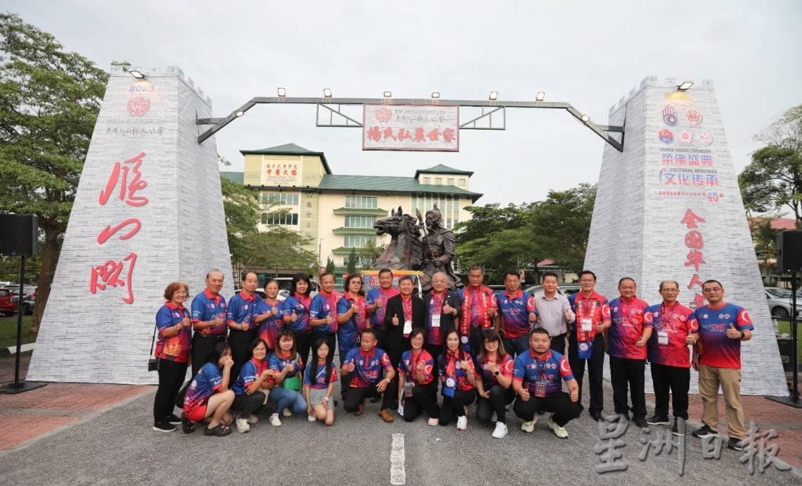 已签发 全国：杨家将代表人物杨业雕像 成文化节会场瞩目打卡点