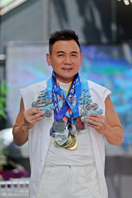 请签发/9月15日刊登（大北马）专访Tom Khoo