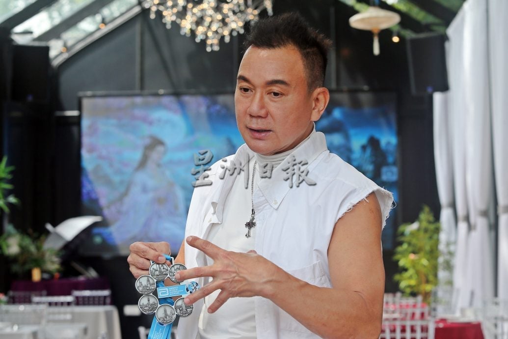 请签发/9月15日刊登（大北马）专访Tom Khoo