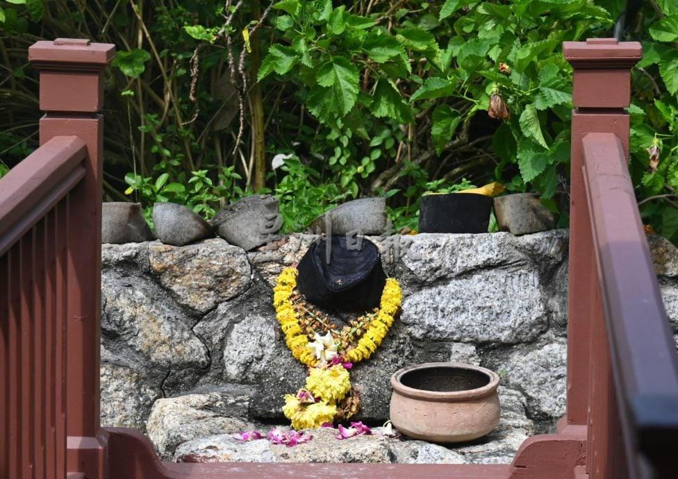 请签发（大北马）土桥尾蓝啅亚里庙设立“土桥尾居民亡魂灵位”