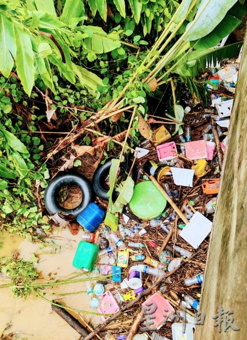 丹绒马林多处水灾 2疏散中心安置194灾民