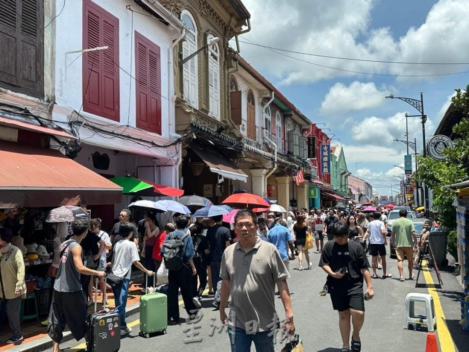 (古城第二版主文)游客遇到扒手 刘志俍建议警方重启“阳伞行动”