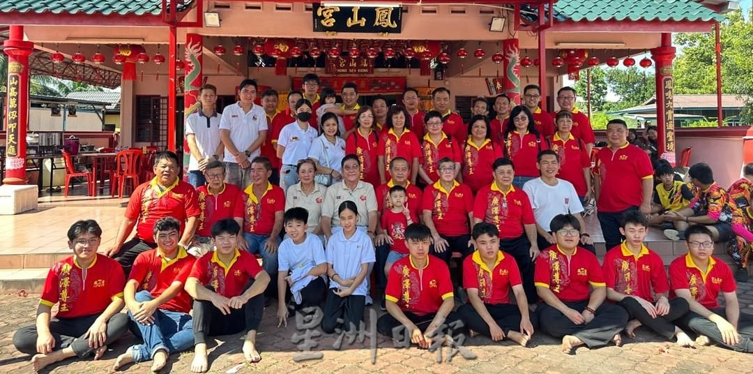 取代(古城版)“广泽尊王”神像驻临凤山宫一周