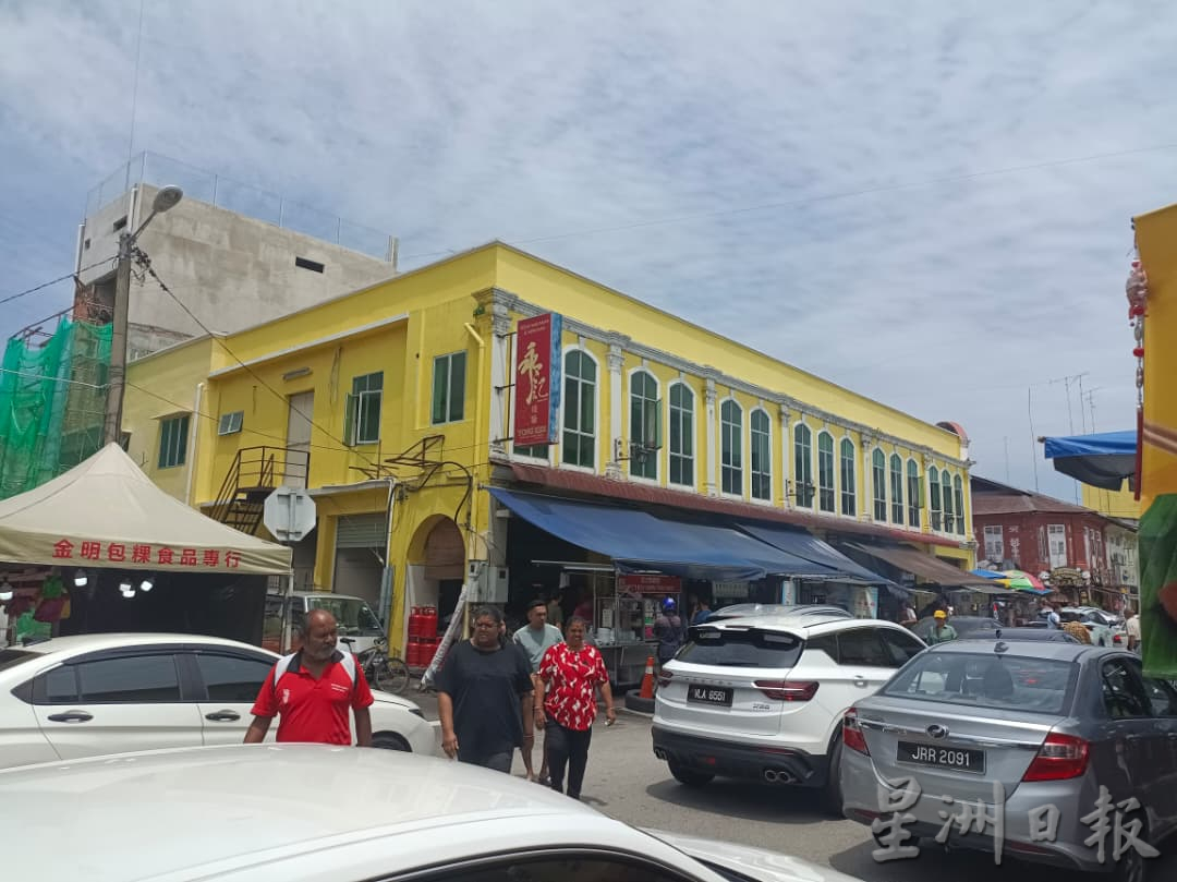 已签发 柔:版头之一:学校假期遇上连假 饮食业者生意倍增