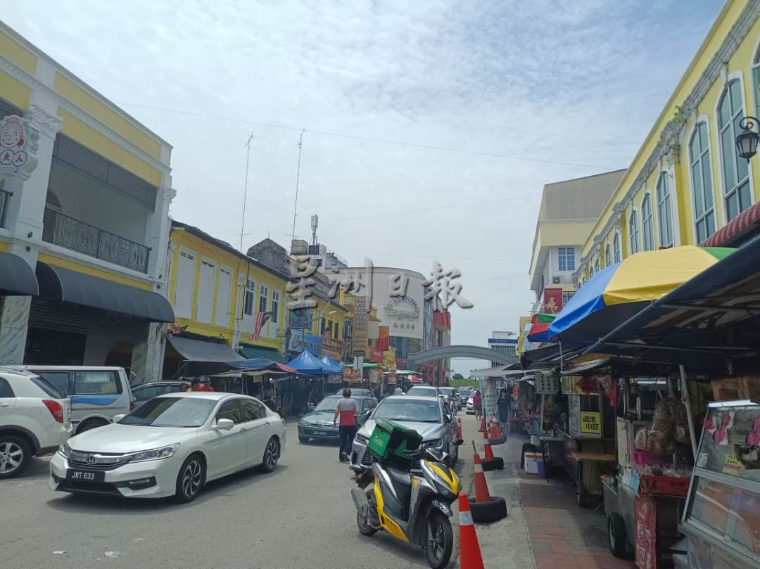 已签发 柔:版头之一:学校假期遇上连假 饮食业者生意倍增