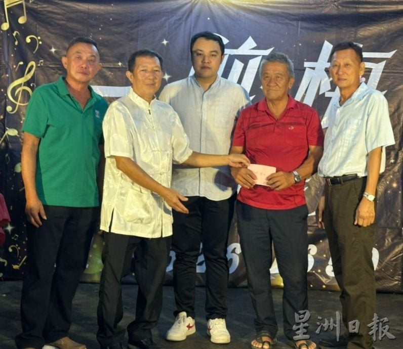 郭子毅：连小学生也怕挂国旗 政治炒作影响国家未来