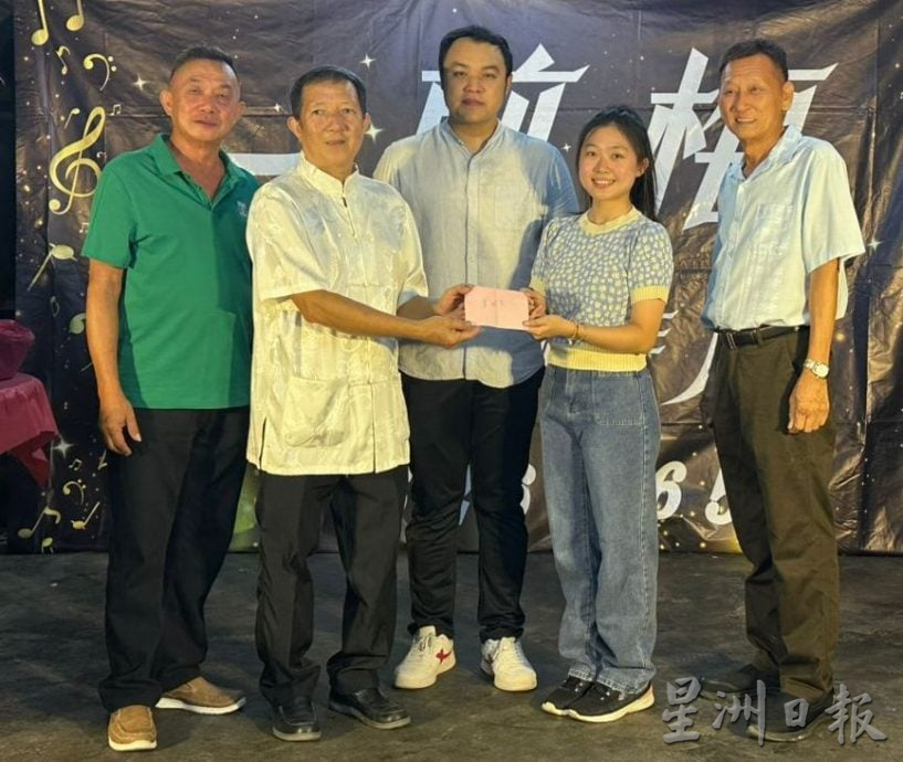 郭子毅：连小学生也怕挂国旗 政治炒作影响国家未来