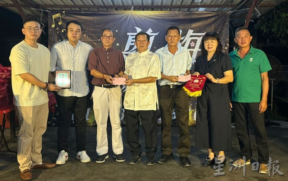 郭子毅：连小学生也怕挂国旗 政治炒作影响国家未来