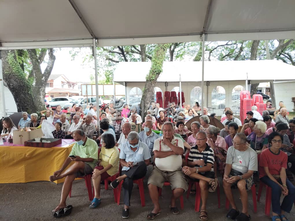 东(已签发):关丹盂兰庆委会派出300包福米