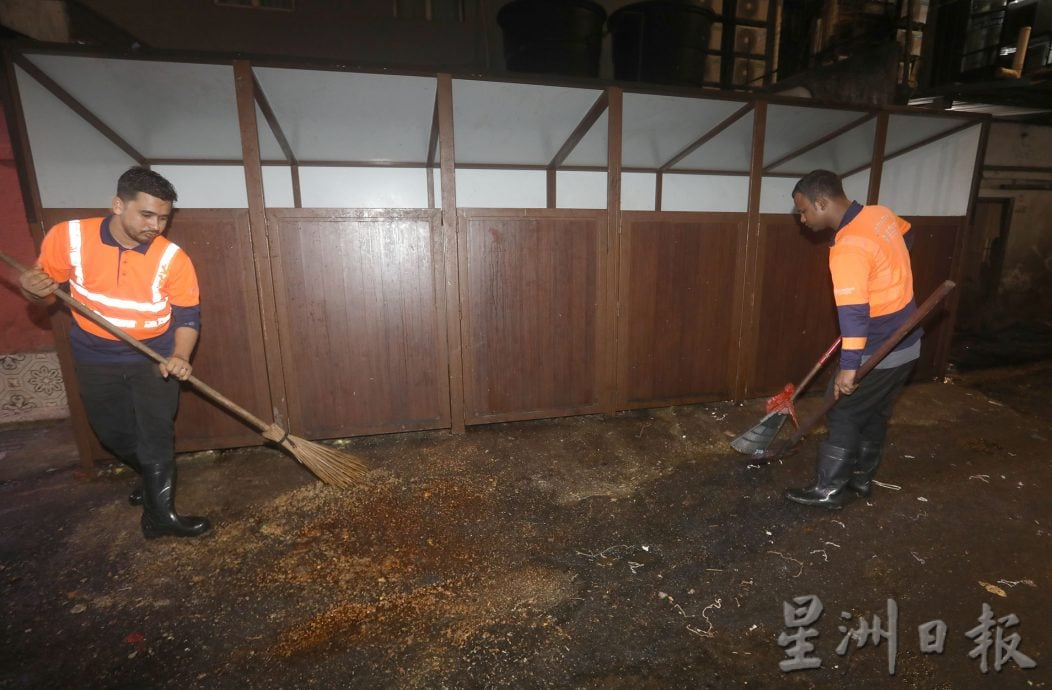 大都会/封面／薛富峰谈阿罗街垃圾问题／8图