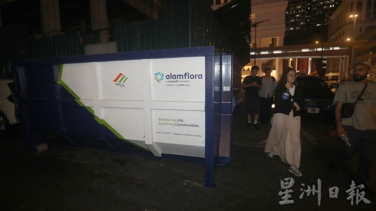 大都会/封面／薛富峰谈阿罗街垃圾问题／8图