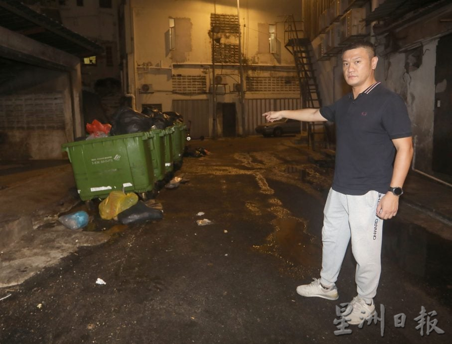 大都会/封面／薛富峰谈阿罗街垃圾问题／8图