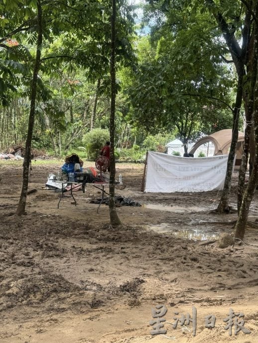 大都会/ME03头/吉粦新村热水湖被淹 露营客半夜逃命/11图