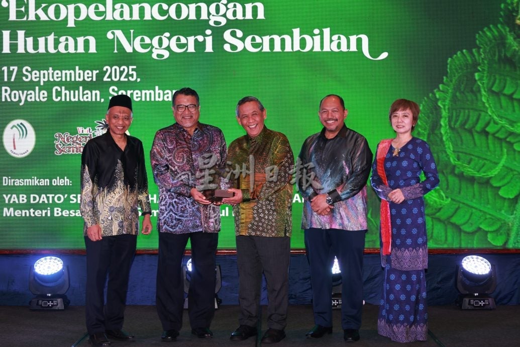 全国版/扎哈里:1亿棵树种植运动提前1年达标,比原定目标超出2100万棵