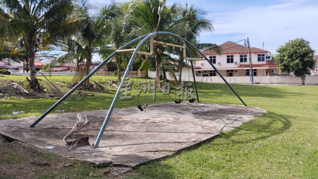 (大北马)残旧滑梯暗藏危险孩童皮肤遭玻璃纤维刺伤大年市议会已指示官员今午拆除残旧设施