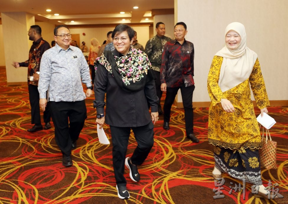 全国/阿莎丽娜：需更明确定义霸凌