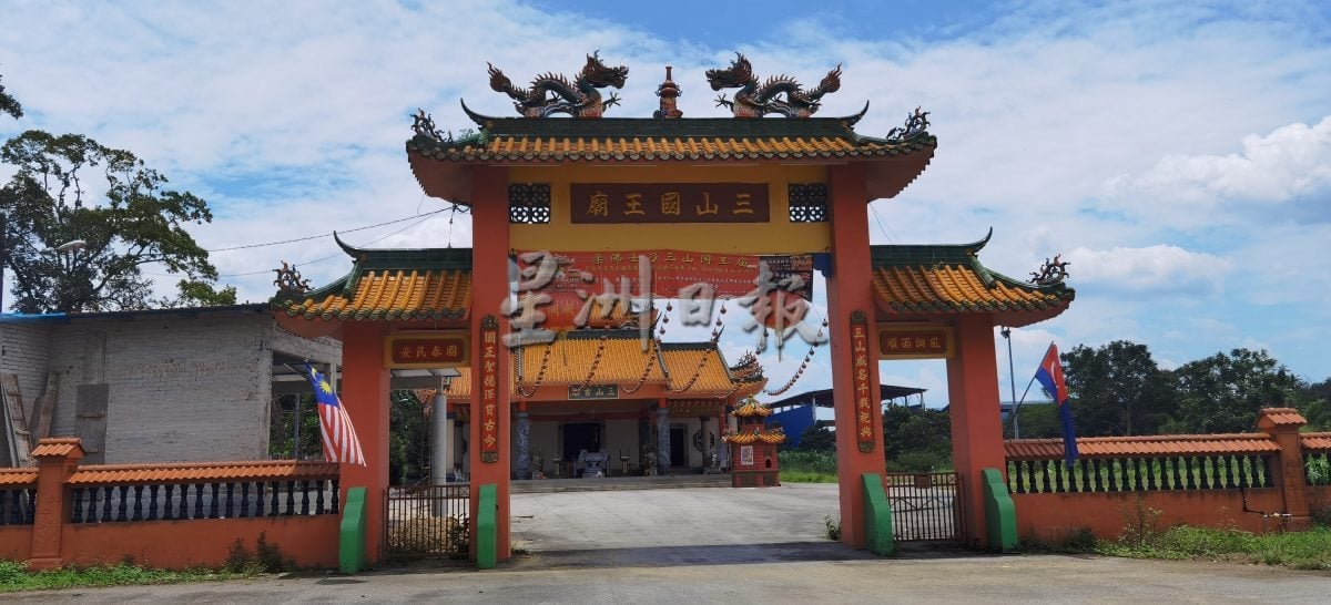 (9月19日见报):半岛心旅行|走进士乃新村,百年老镇的文化记忆与慢活魅力