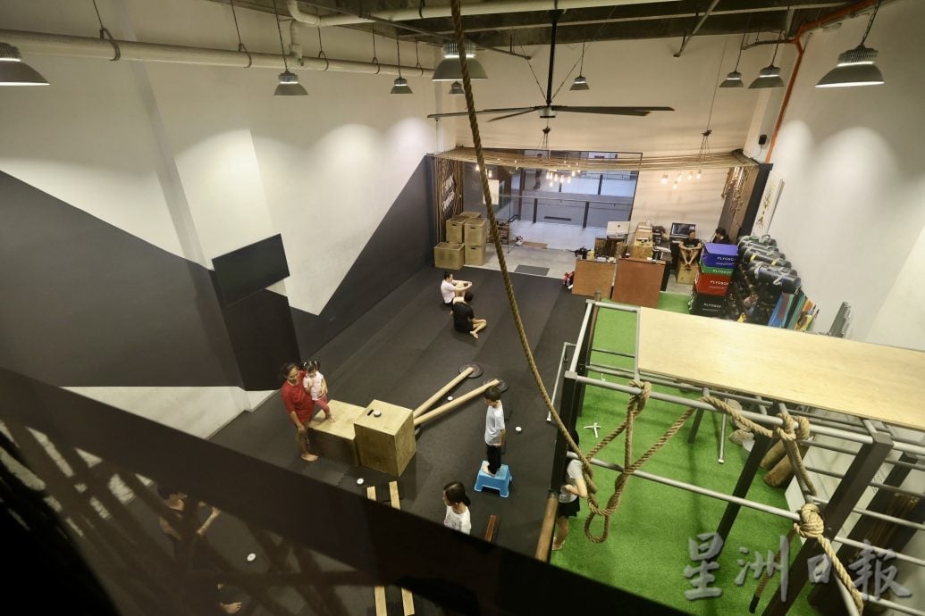 癌后复健学跌倒再爬起 24“卵巢勇士”重拾生活自信