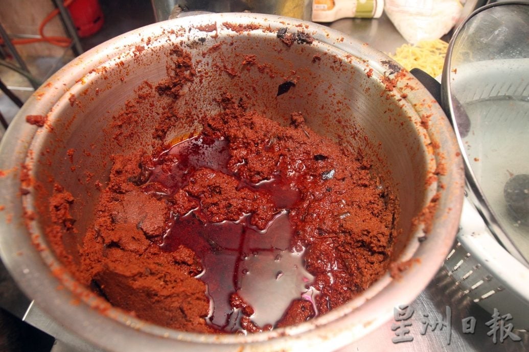 （预编20/9见报）大都会/吃货来啰/繁华都市大树底下的传统华人摊  Waley's Corner新鲜猪肉粉征服祖孙三代味蕾