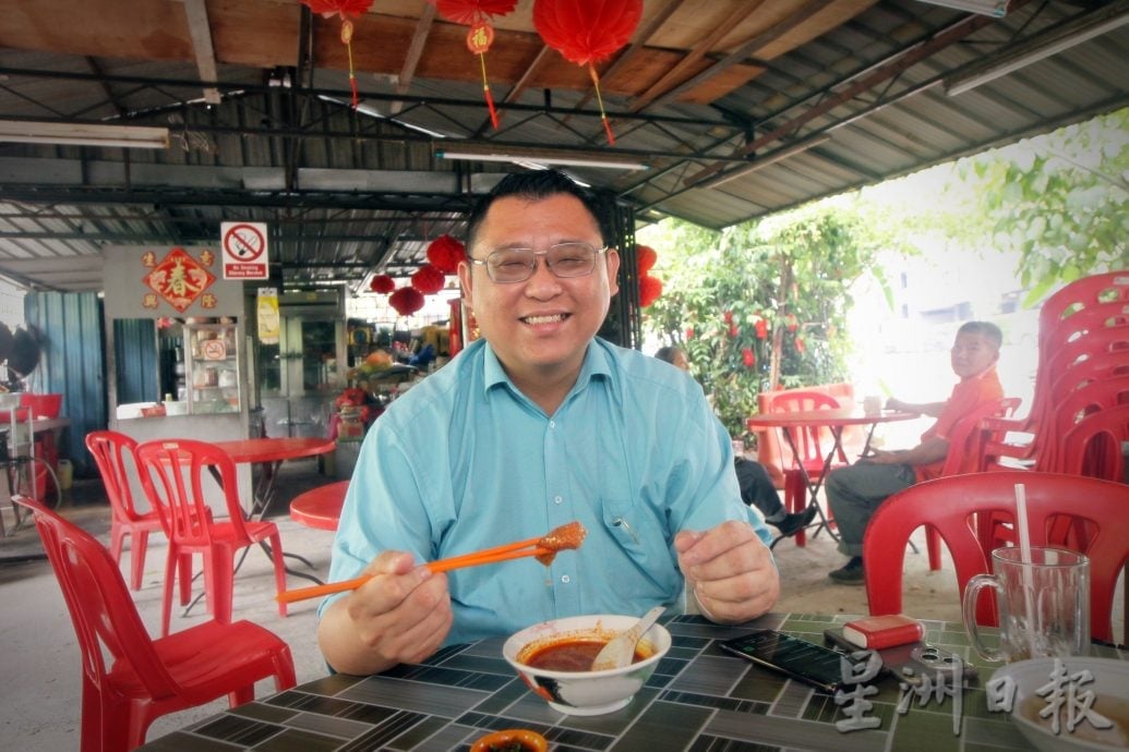 （预编20/9见报）大都会/吃货来啰/繁华都市大树底下的传统华人摊  Waley's Corner新鲜猪肉粉征服祖孙三代味蕾