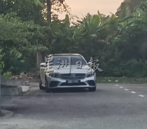 (大北马)妇女浇花未及关门,3匪徒闯入19分钟搜屋掠逾2万元财物