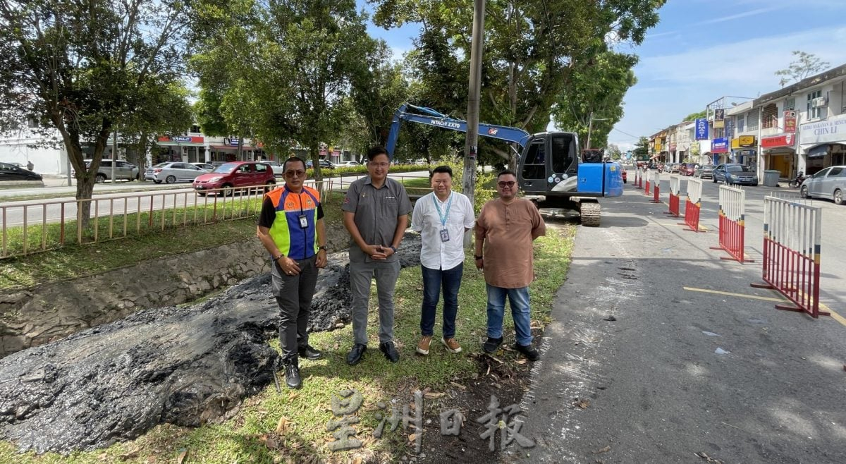 (古城第二版主文)默迪卡大路防洪沟展开清淤工程·预计两三周完成