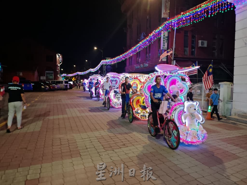 (古城封面主文)市政厅突击检查三轮车夫,向违反指南者开罚单