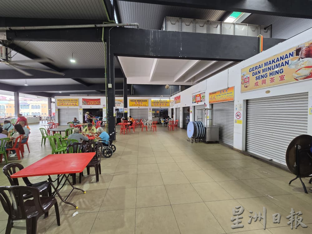 游客激增效益有限 芙蓉公市有人欢喜有人忧