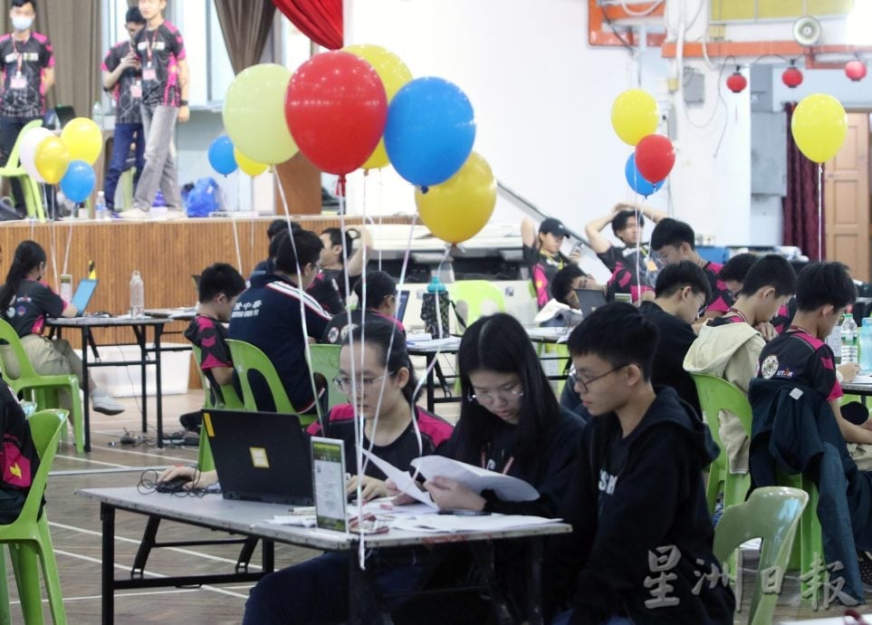 全国版：全国中学程式设计赛热烈举行，放眼搭建跨源流交流平台