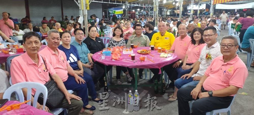 大都会：万津中元公会庆赞中元盂兰胜会平安晚宴筵开100席